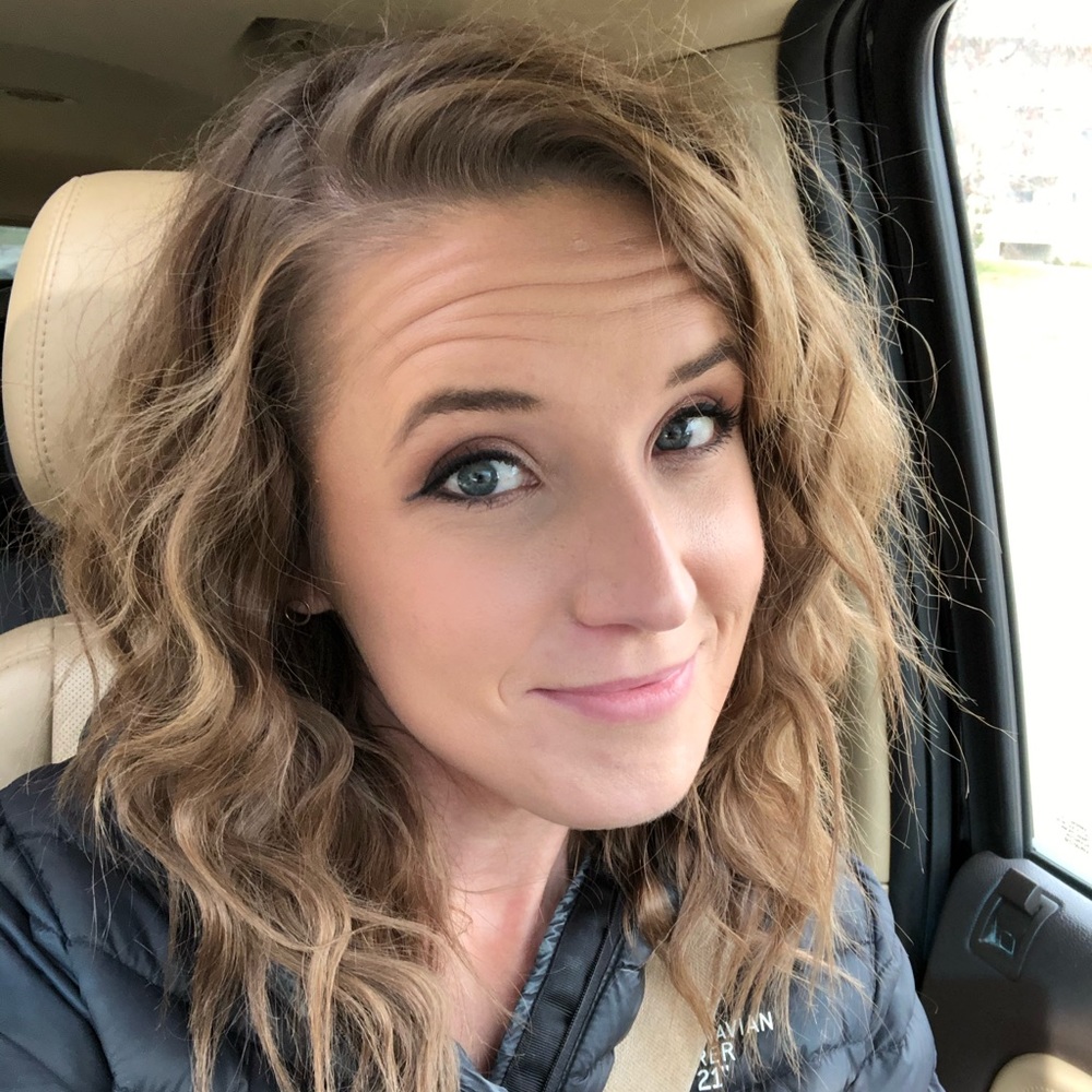 Meet your Posher, Stephanie